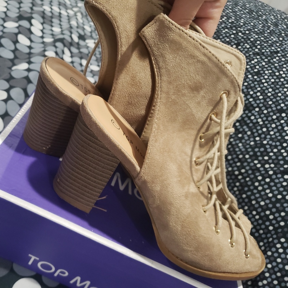 Heel sandal